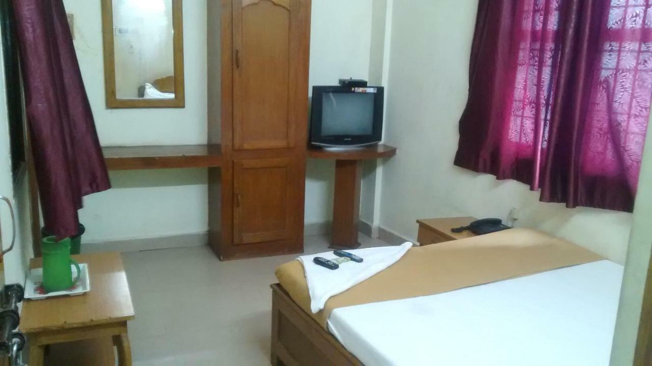 Central Saphire Residency Guest house